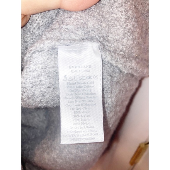 EVERLANE The Teddy Boucle Crewneck Sweater in Heather Grey SZ: Medium - Picture 7 of 11